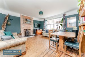 Sitting Room- click for photo gallery